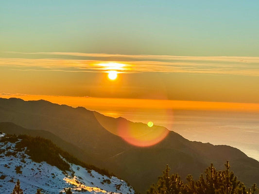Hike up Mt Fyffe for sunrise in the Kaikoura Ranges