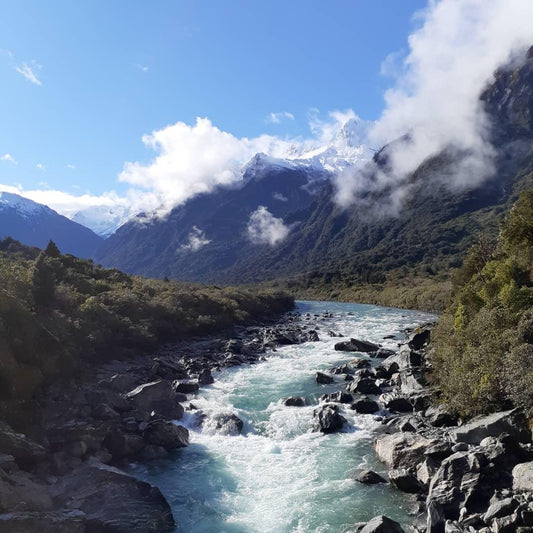 the walk into welcome flat huts on the west coast of new zealand
